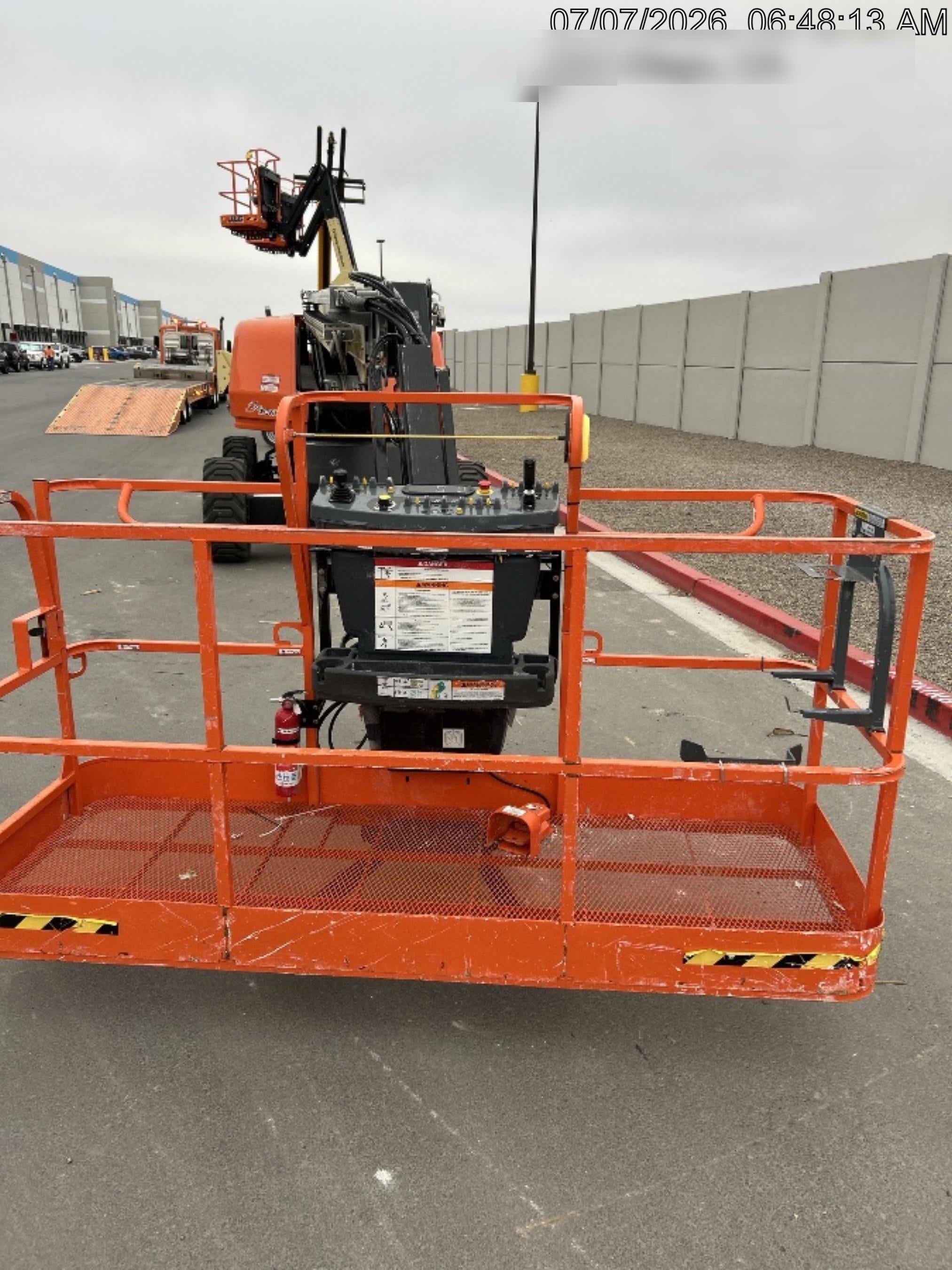 2025 JLG 660SJ
