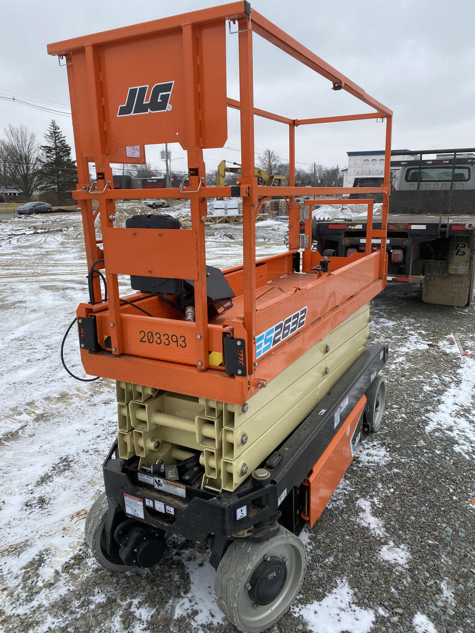 2022 JLG ES2632