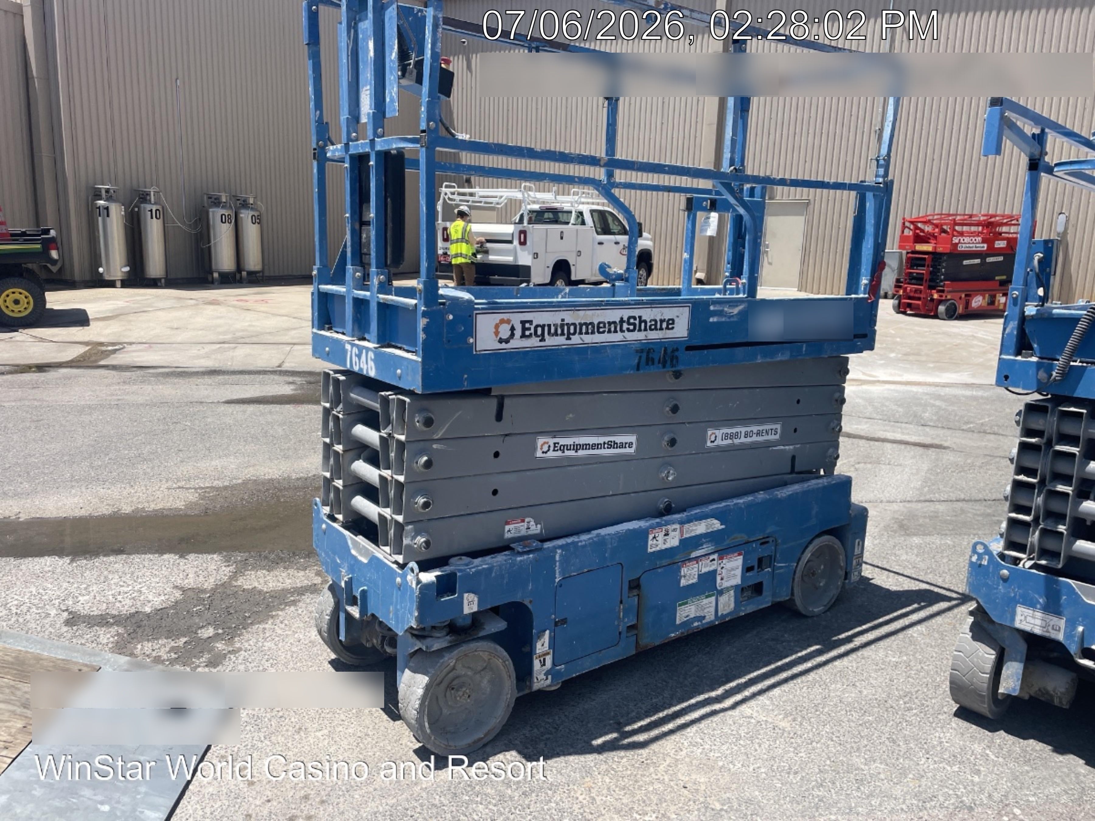 2017 Genie GS-3232 Genie GS3232 Lift w/Folding Rails and Swing Gate