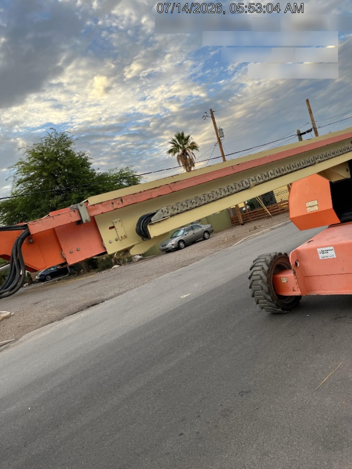 2011 JLG 660SJ
