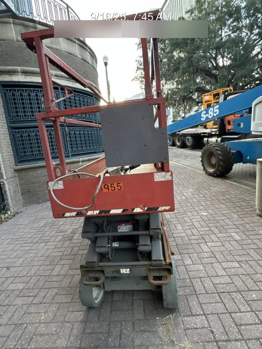 2018 Skyjack SJIII-3226 Skyjack SJIII3226 Scissor Lift w/Trojan Batteries