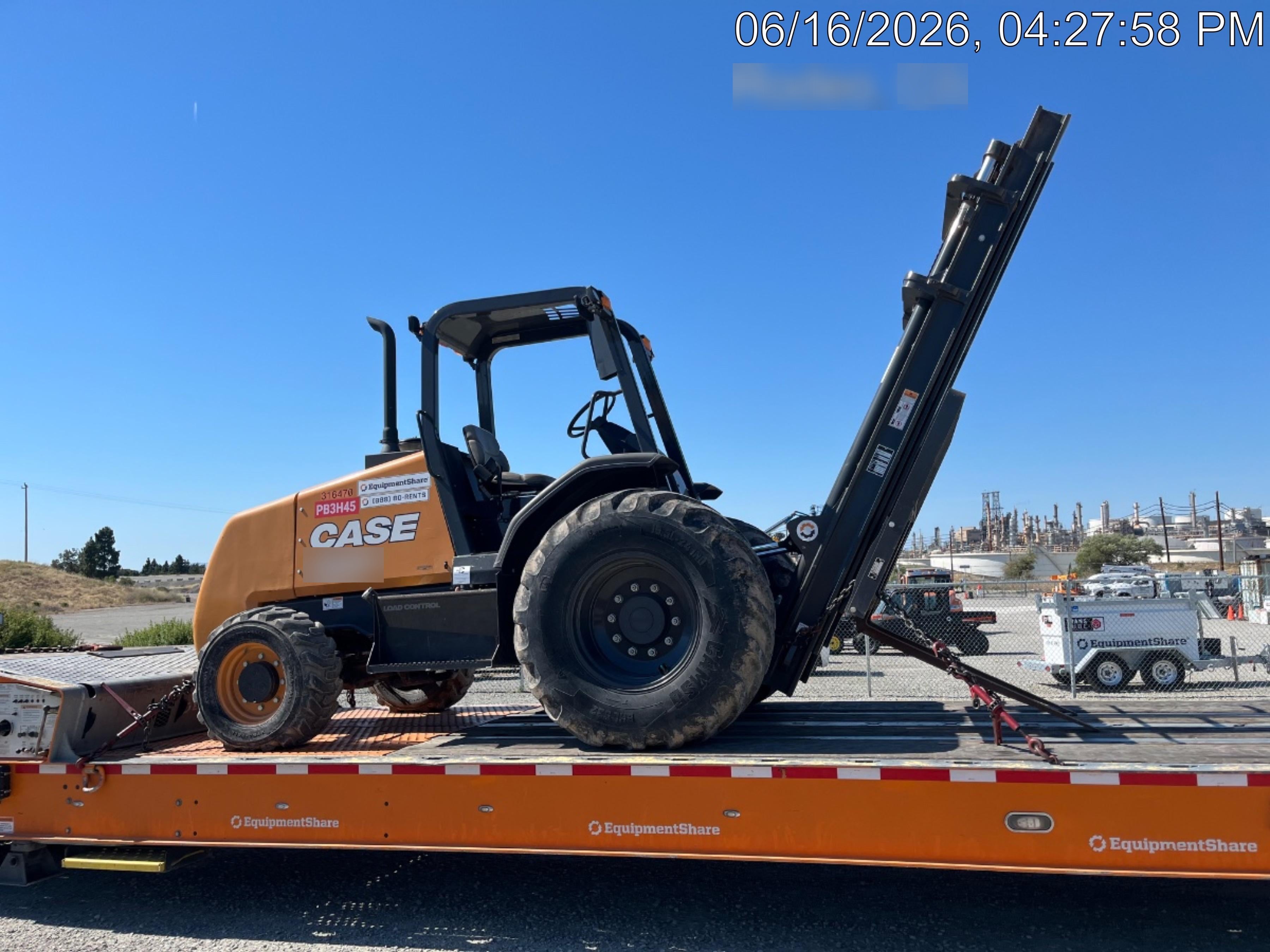 2023 CASE 588H