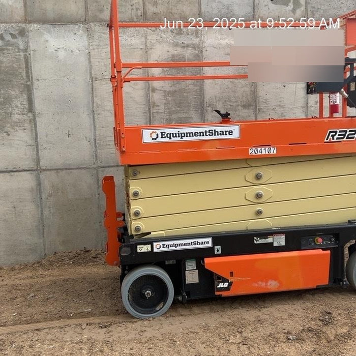 2022 JLG R3246