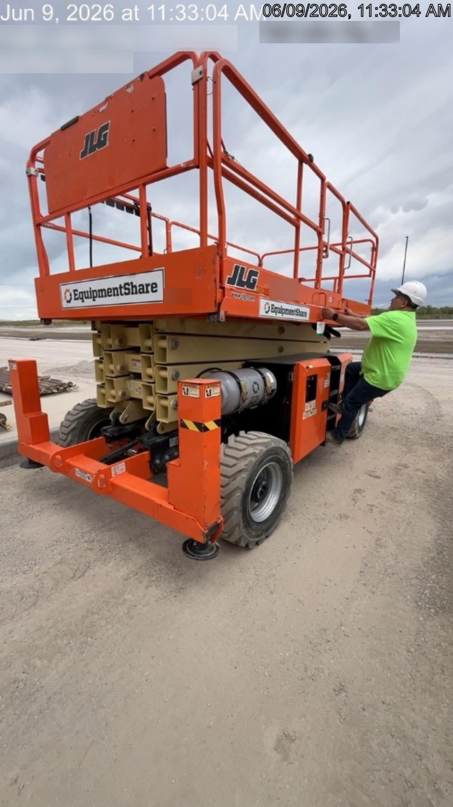 2020 JLG 430LRT