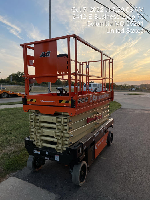 2022 JLG R4045