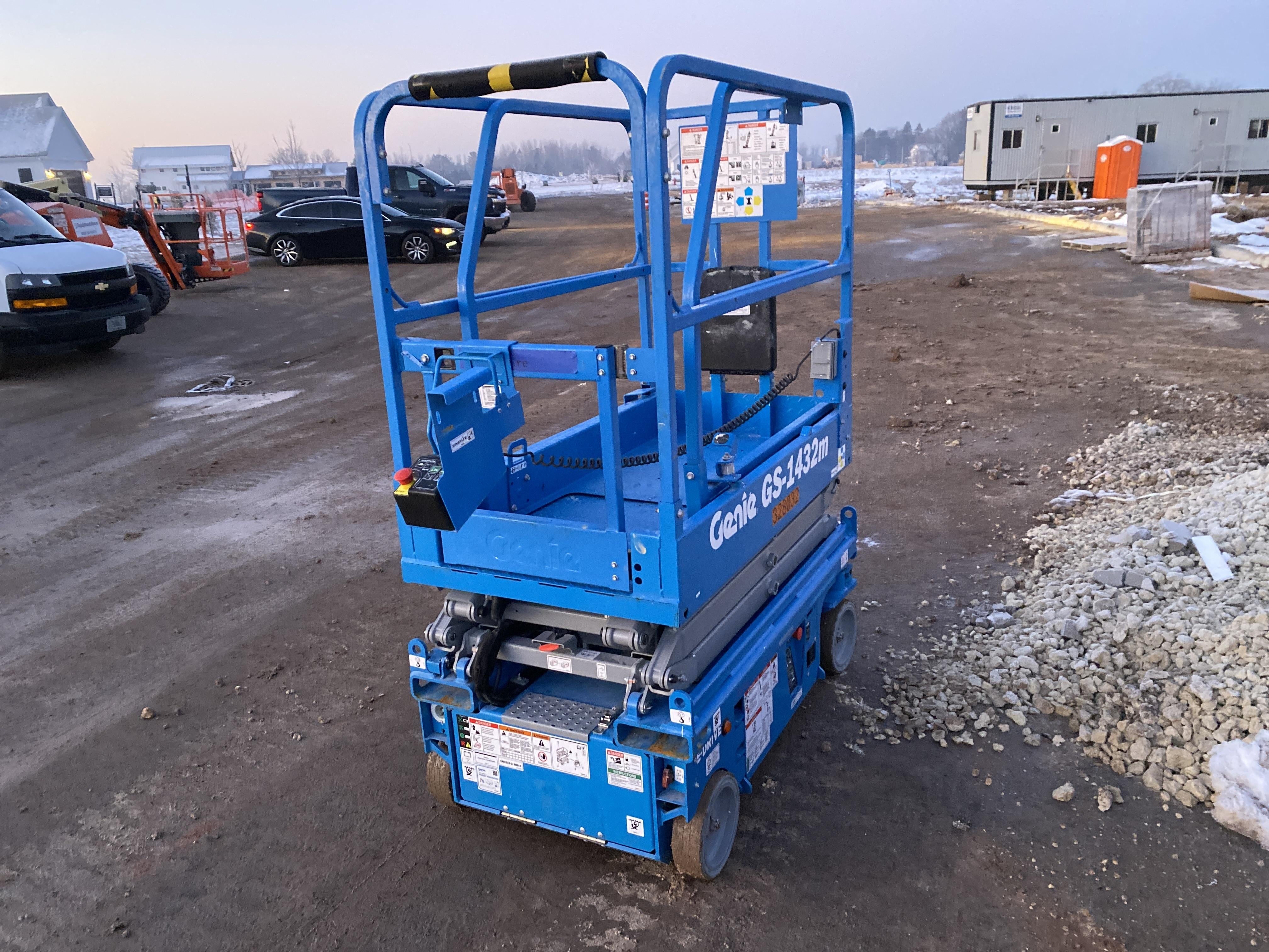 2023 GENIE GS-1432