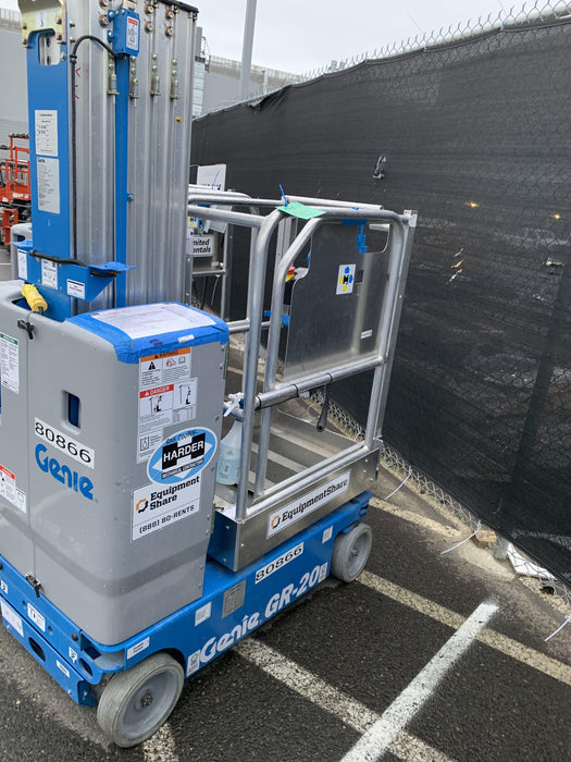 2020 GENIE GR-20