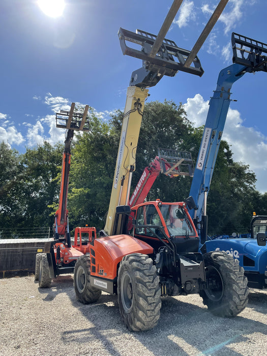 2022 JLG 1732