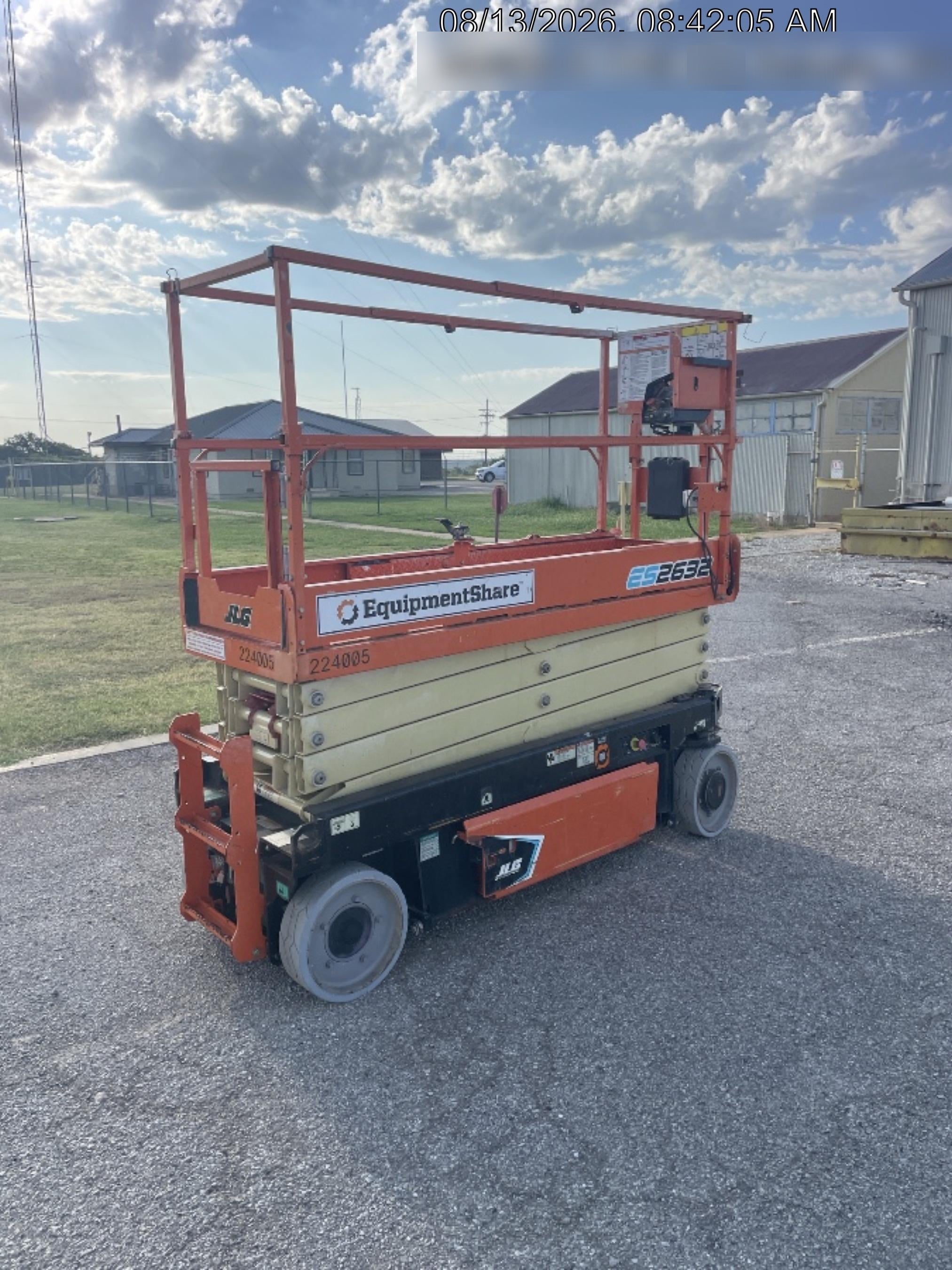 2022 JLG ES2632