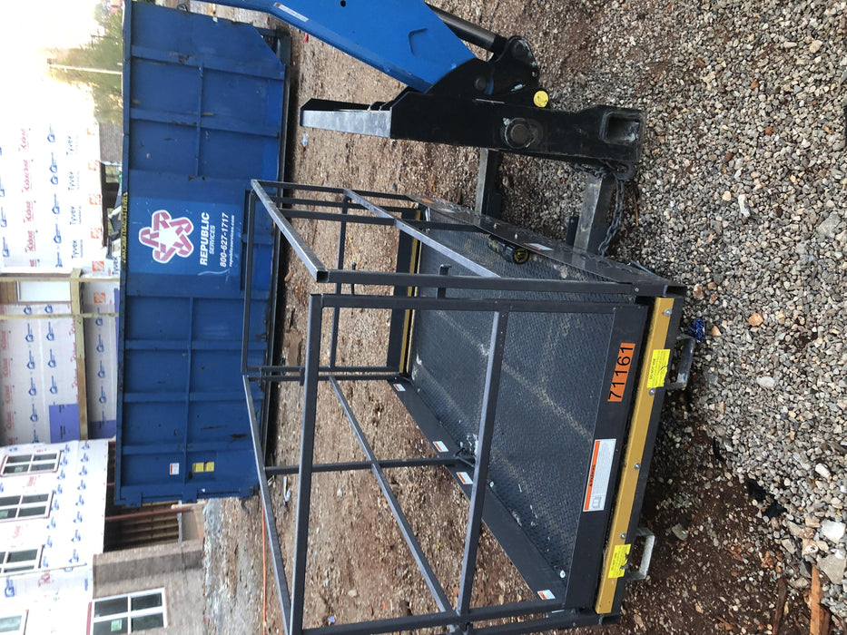 2019 Genie GTH-1056 Cab/Heat/AC, FF Tires, LED Work Lights, Beacon 60" QA Carriage, 60" Forks