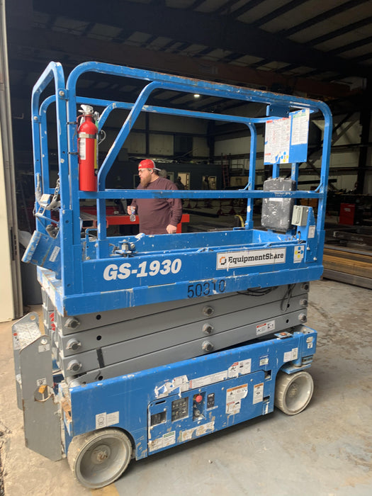 2019 Genie GS-1930 Fixed Rails with Chain Entry