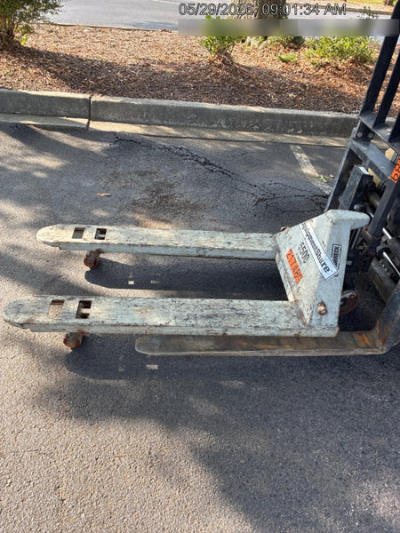 2022 ROUGHNECK 5,500lb Manual Pallet Jack - Roughneck