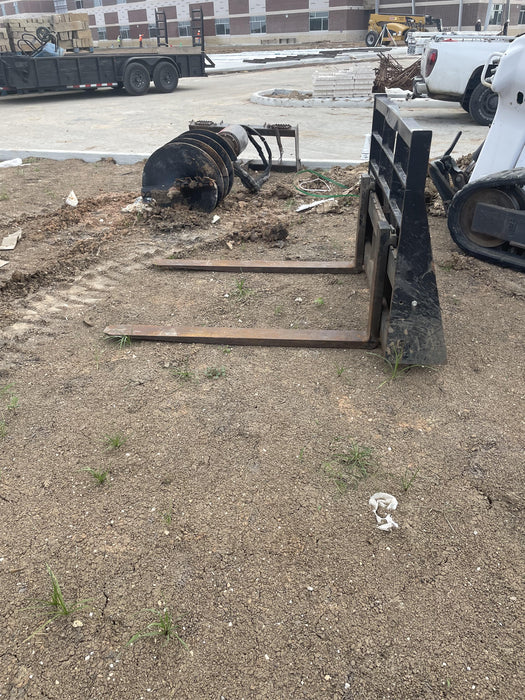 2022 ARROW MATERIAL HANDLING 60" Pallet Forks - Arrow