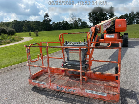 2020 JLG 660SJ