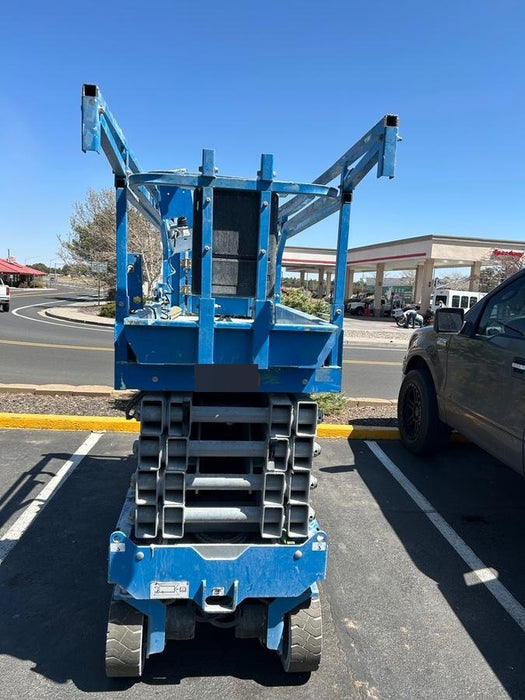 2018 Genie GS-3232 Genie GS-3232 w/Folding rails, Half height swing gate