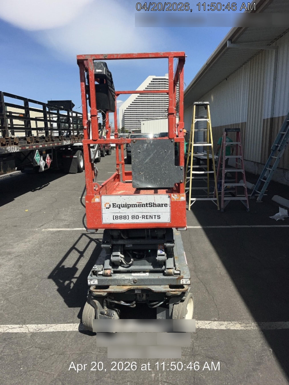 2020 Skyjack SJIII-3219 Solid NM Tires, Half height spring hinged entry gate, Dual Beacons, 800W Inverter
