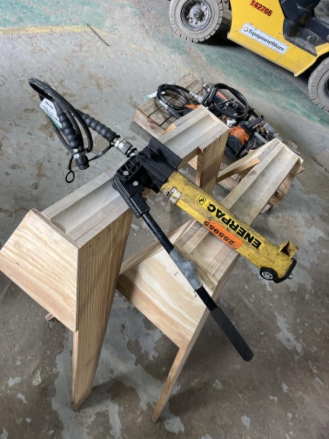2022 ENERPAC P392