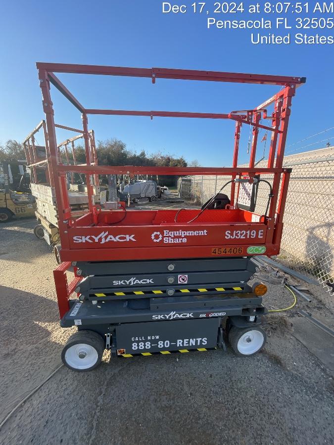 2024 Skyjack SJ3219 Electric Drive, Sld NM Tires, DBcns, RFRails, Power to Platform, T3 + Access Control