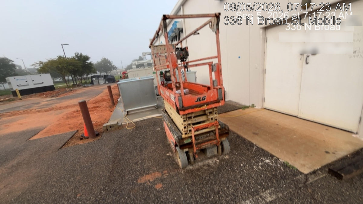 2021 JLG ES1330L