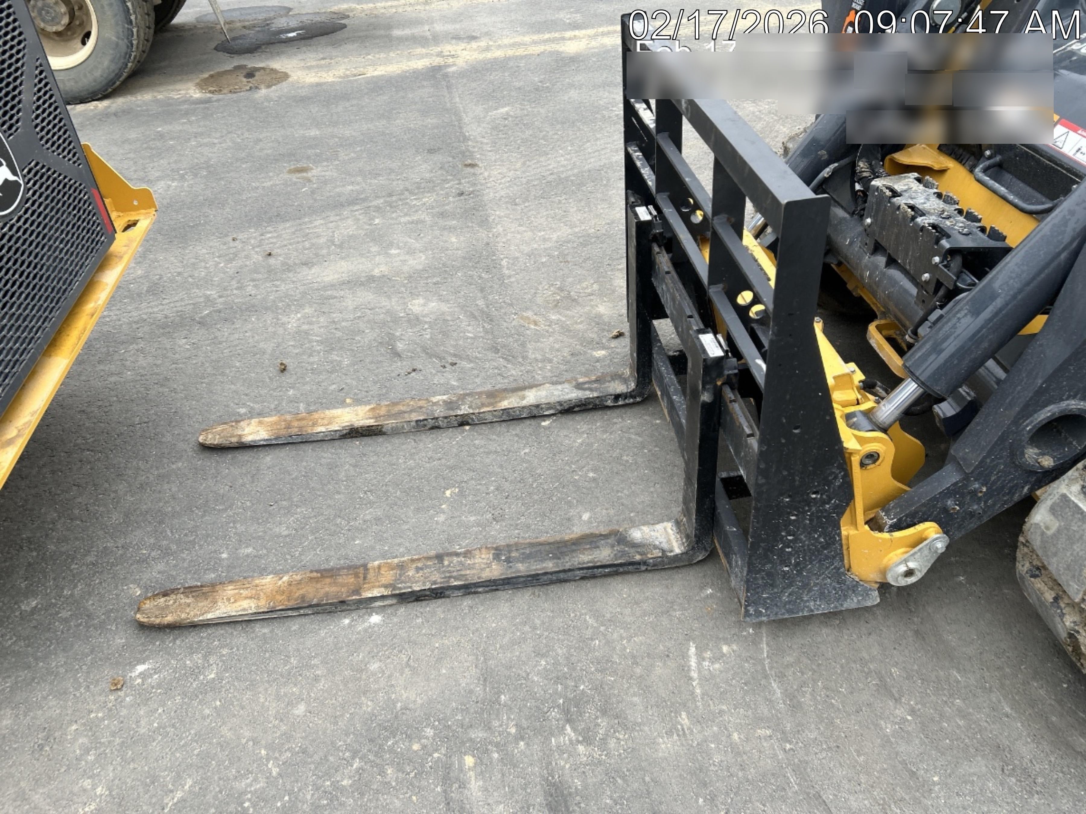 2025 ARROW MATERIAL HANDLING 48" Pallet Forks - Arrow
