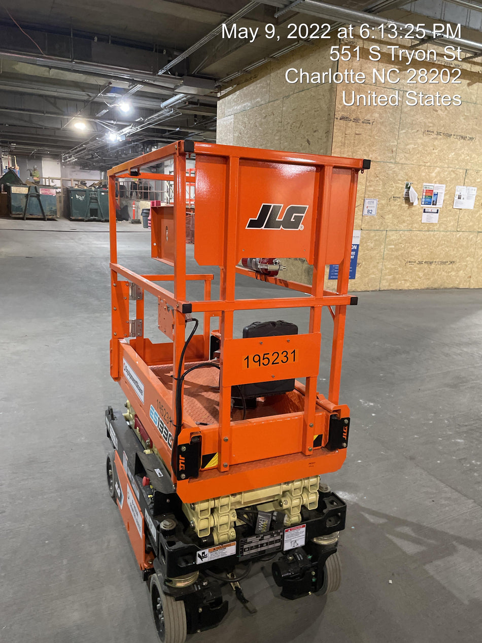 2021 JLG ES1330L