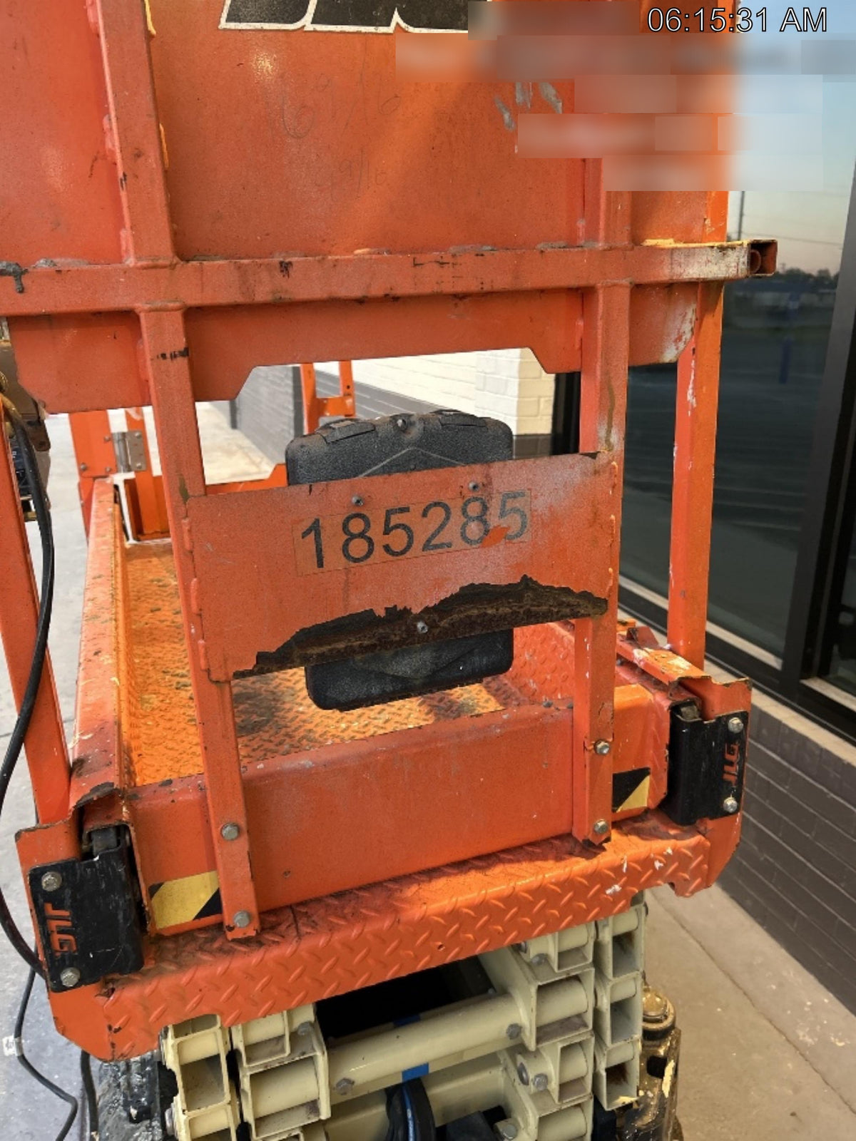 2021 JLG ES1932