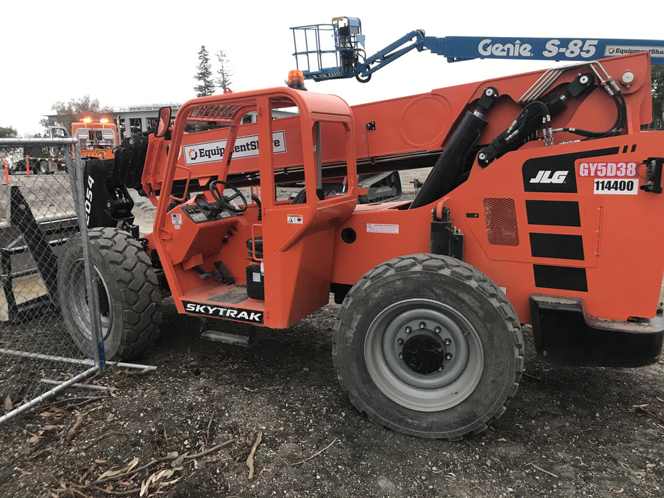 2020 Skytrak 12054 74Hp, Canopy, FF Tires, Work Lights, Beacon, Aux Hydraulics, Back up Alarm, Lifting Eye, ES Decals