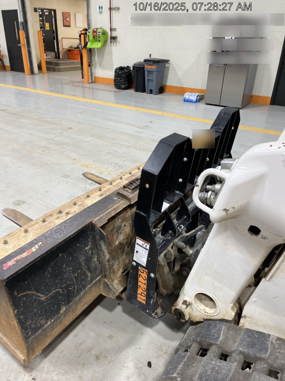 2025 ARROW MATERIAL HANDLING 24" Pallet Fork Frame