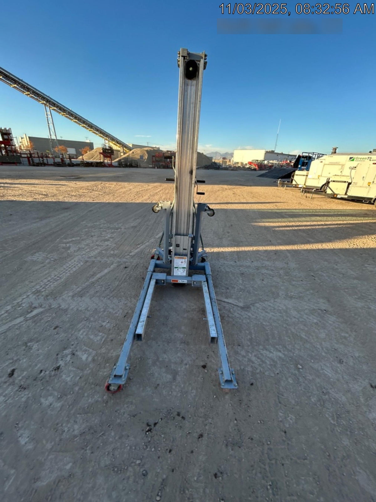 2023 GENIE SLC-24