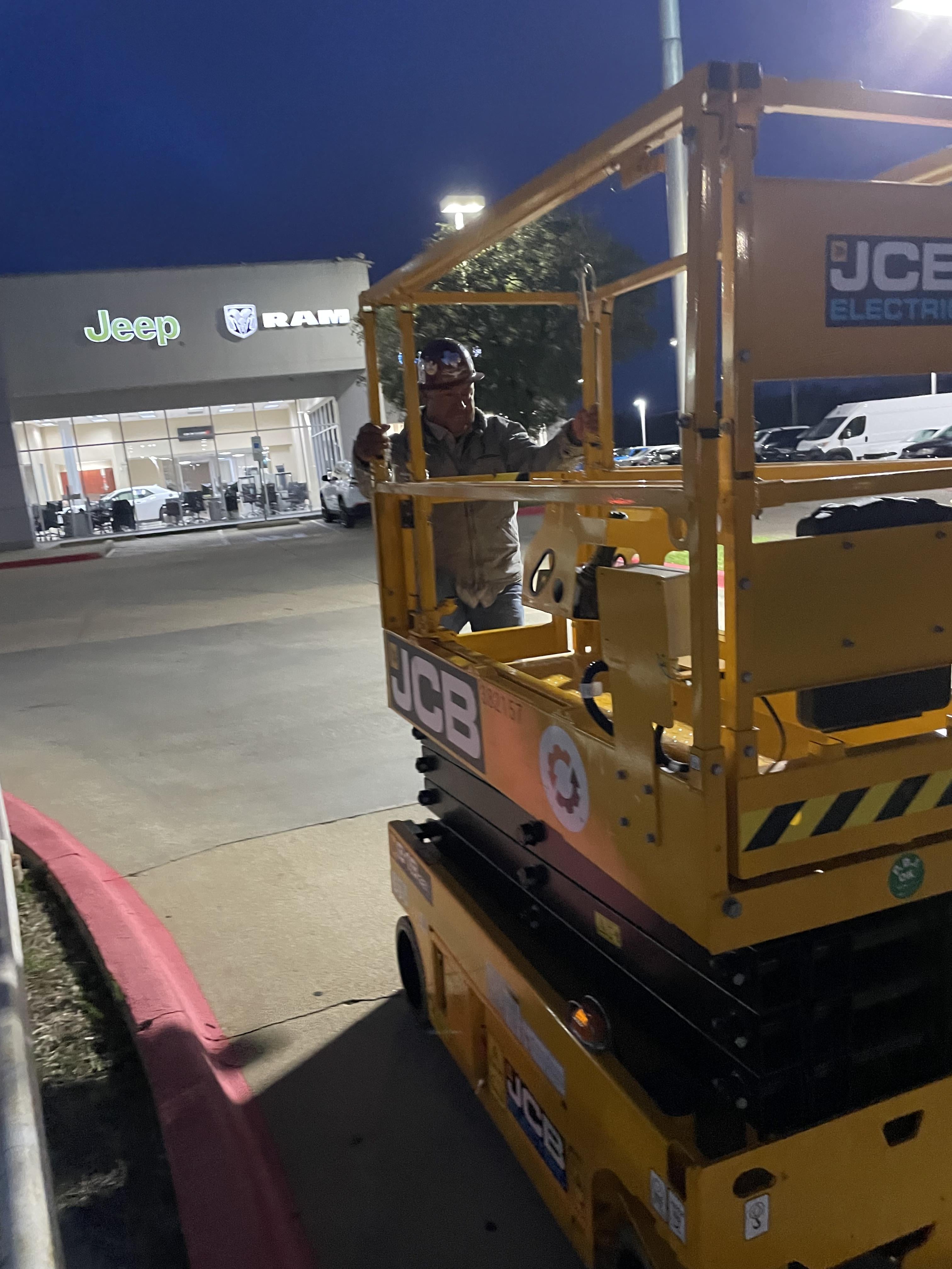 2024 JCB S1932E
