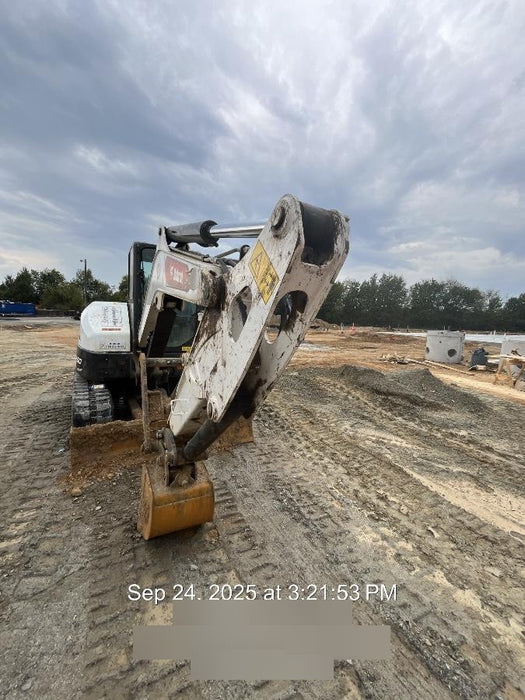 2022 Bobcat E50 Cab/Heat/Air, Rubber Tracks, Manual QC, Hydraulic Thumb