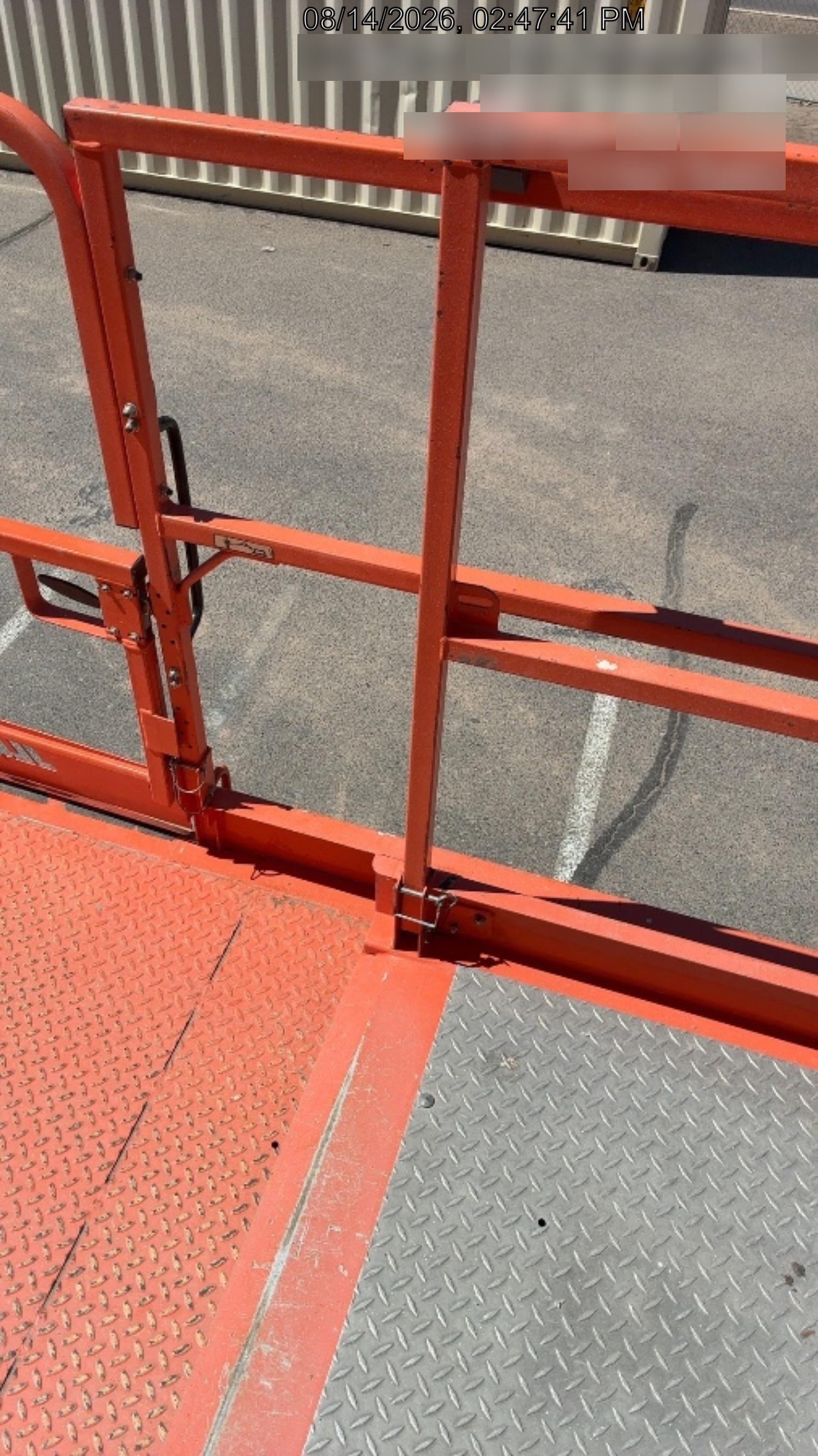 2023 JLG RT4394