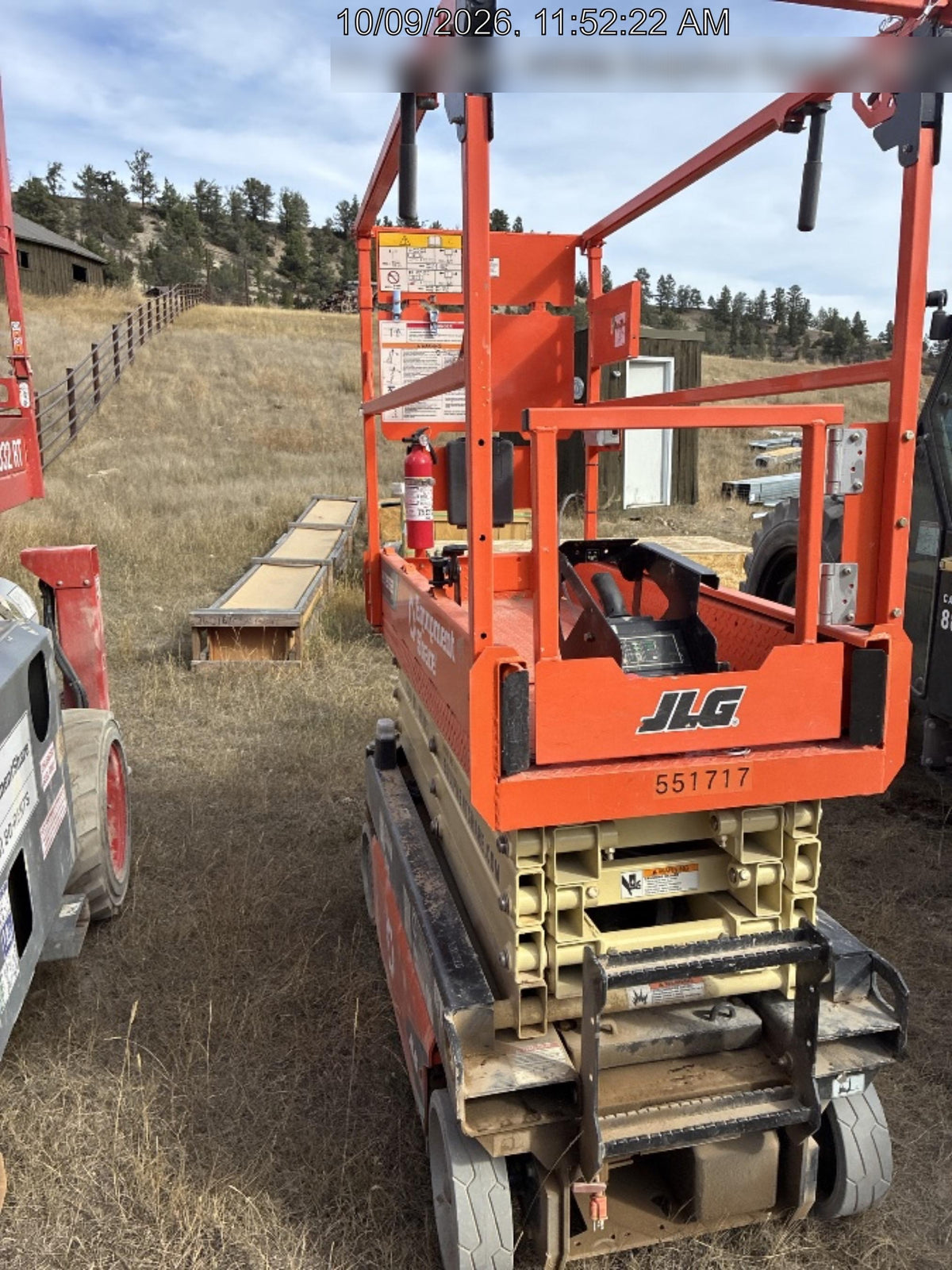 2025 JLG ES1932