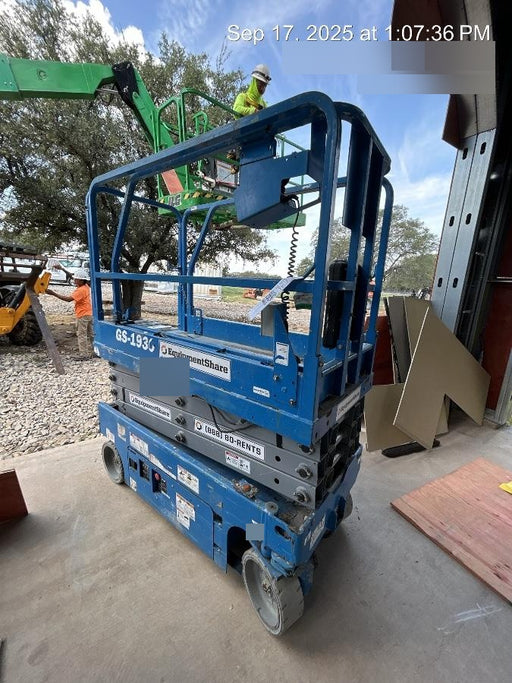 2019 Genie GS-1930 Fixed Rails with Chain Entry