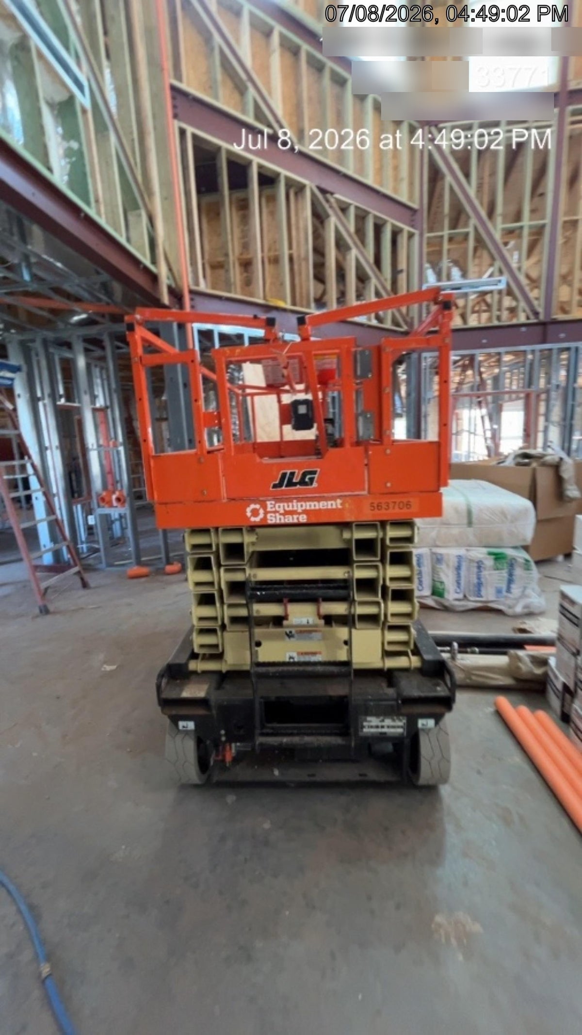 2025 JLG ES3246