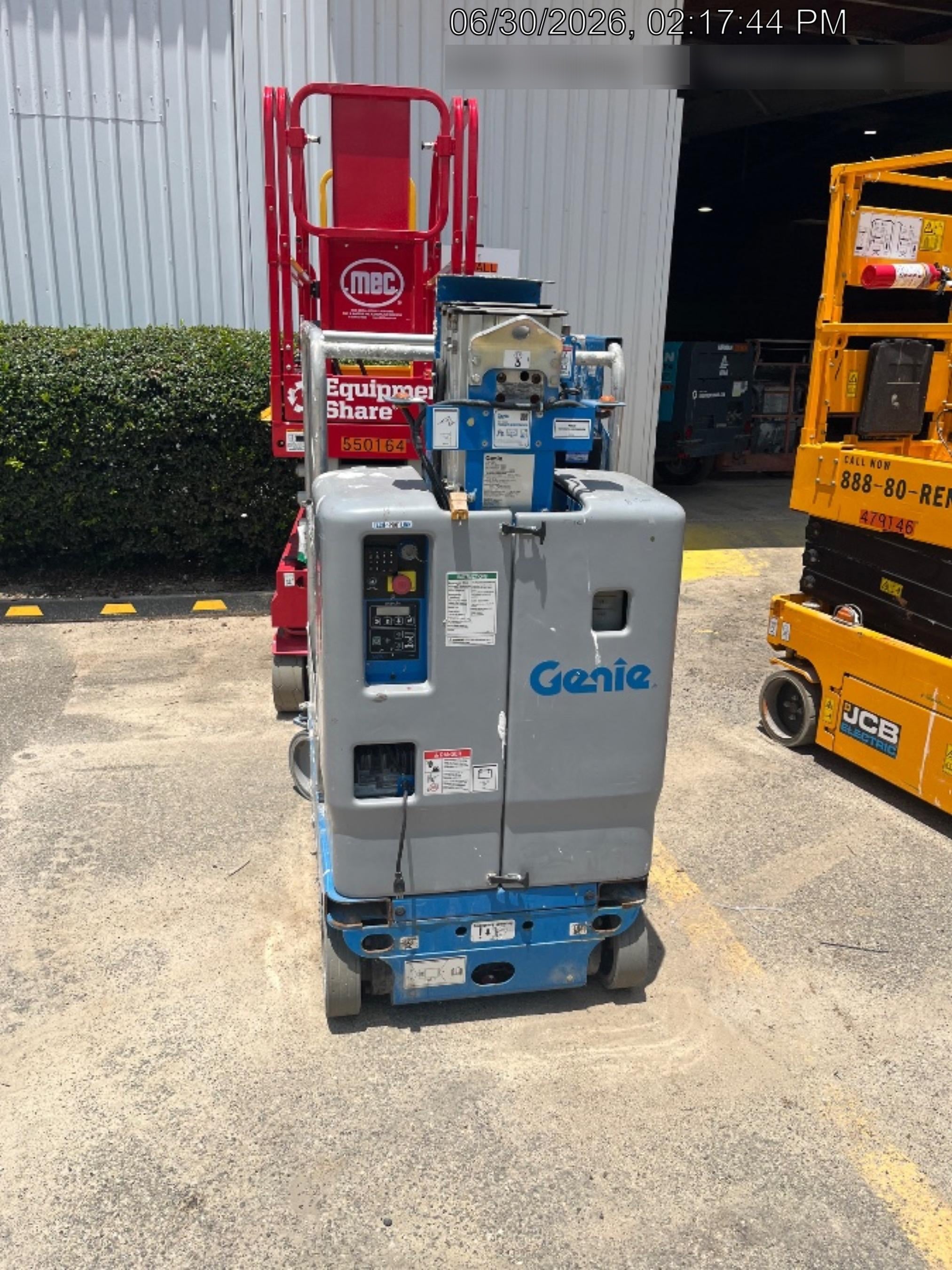 2020 GENIE GR-12