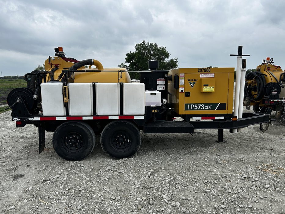 2022 VAC-TRON LP573XDT