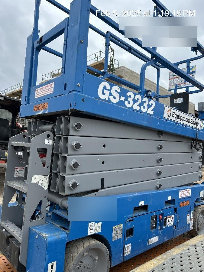 2022 GENIE GS-3232