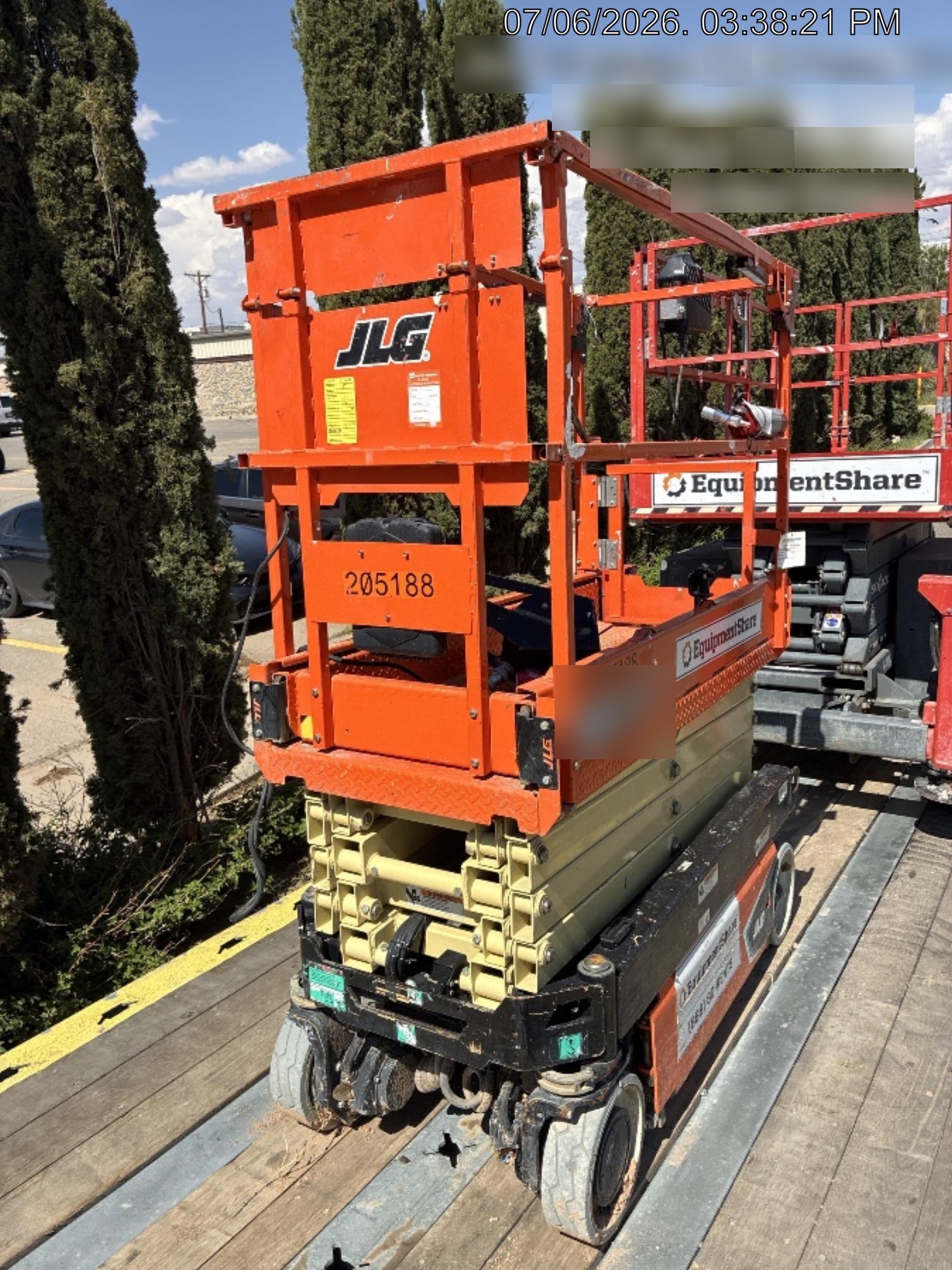 2022 JLG ES1932