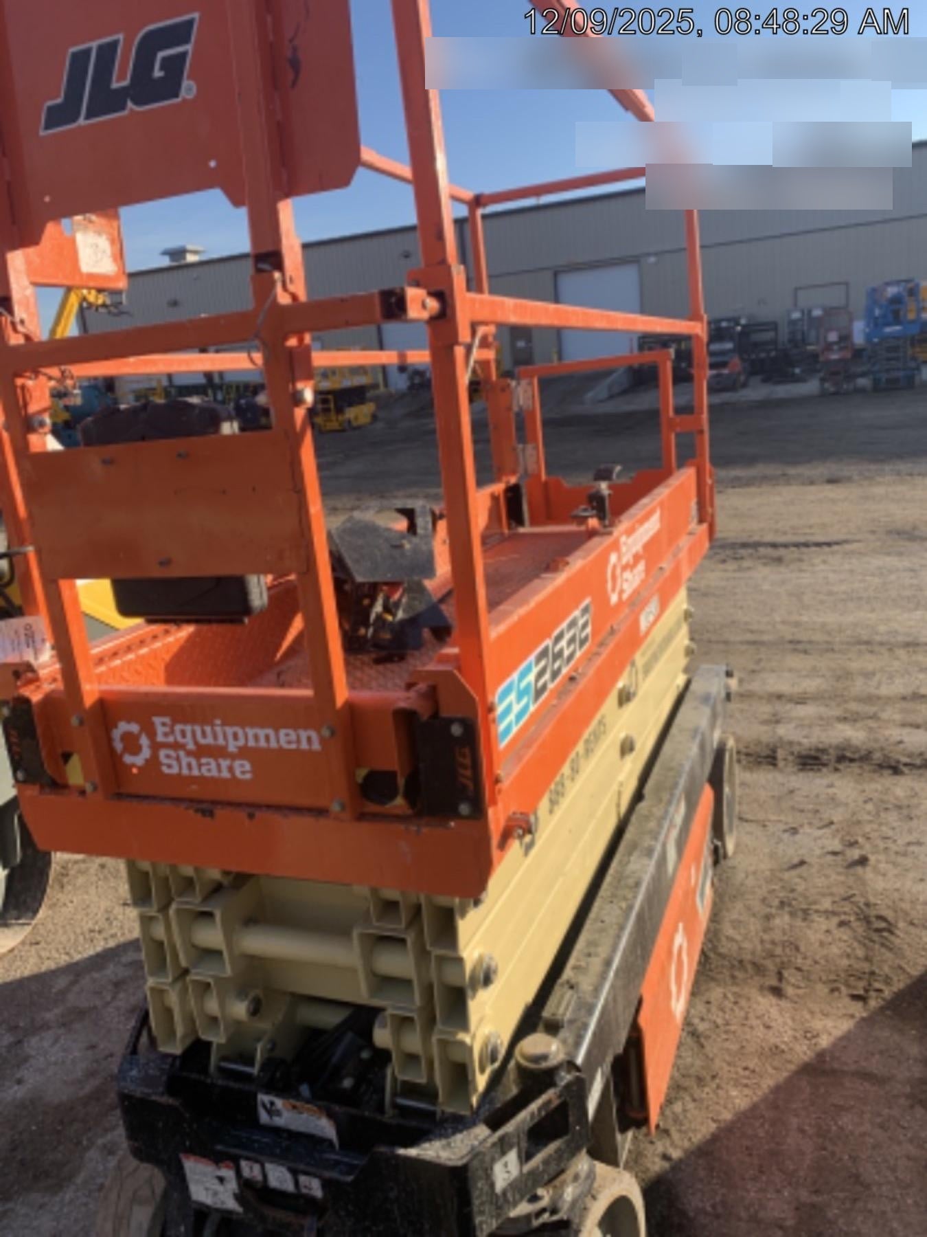 2022 JLG ES2632