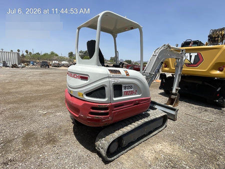 2021 TAKEUCHI TB235-2R
