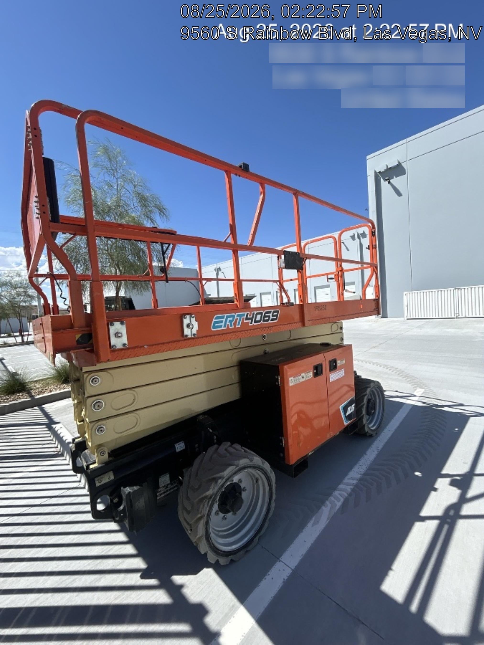 2021 JLG ERT4069