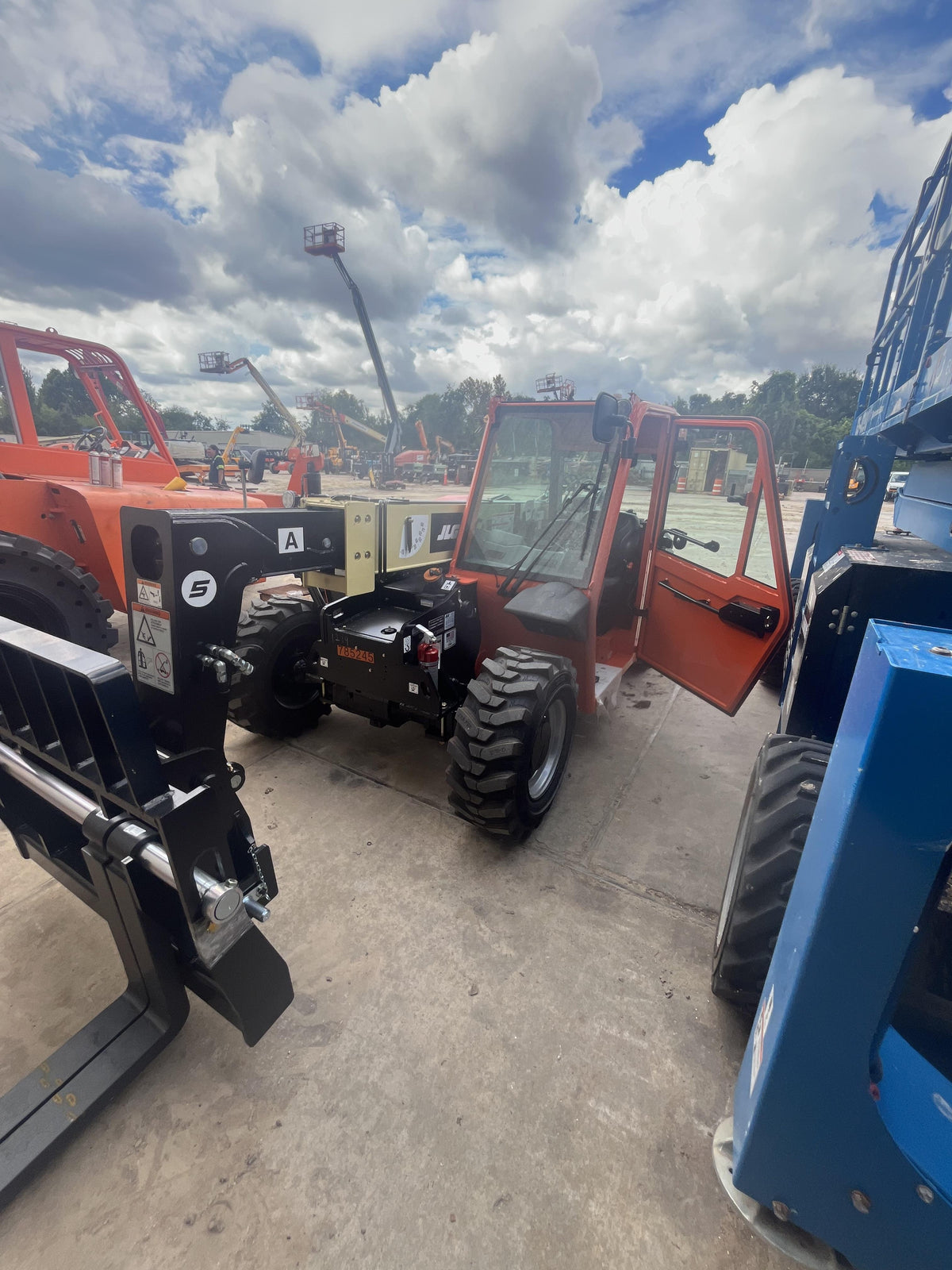 2026 JLG 519