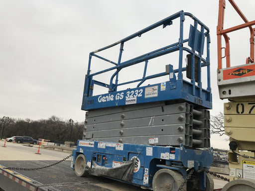 2018 Genie GS-3232 Genie GS3232 Lift w/Folding Rails and Swing Gate