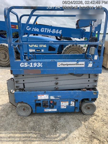 2019 Genie GS-1930 Fixed rails with chain Entry