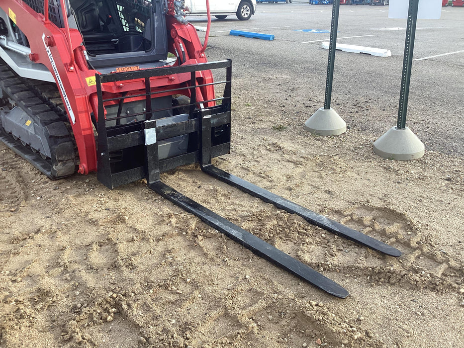 2022 ARROW MATERIAL HANDLING 60" Pallet Forks - Arrow