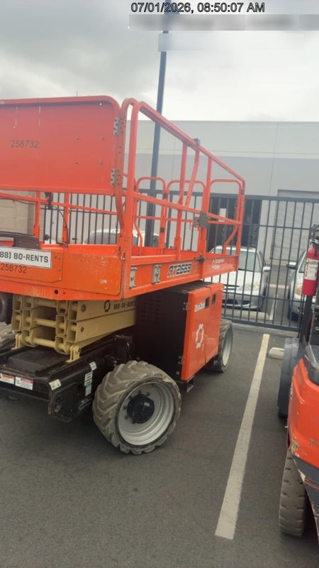 2022 JLG RT2669
