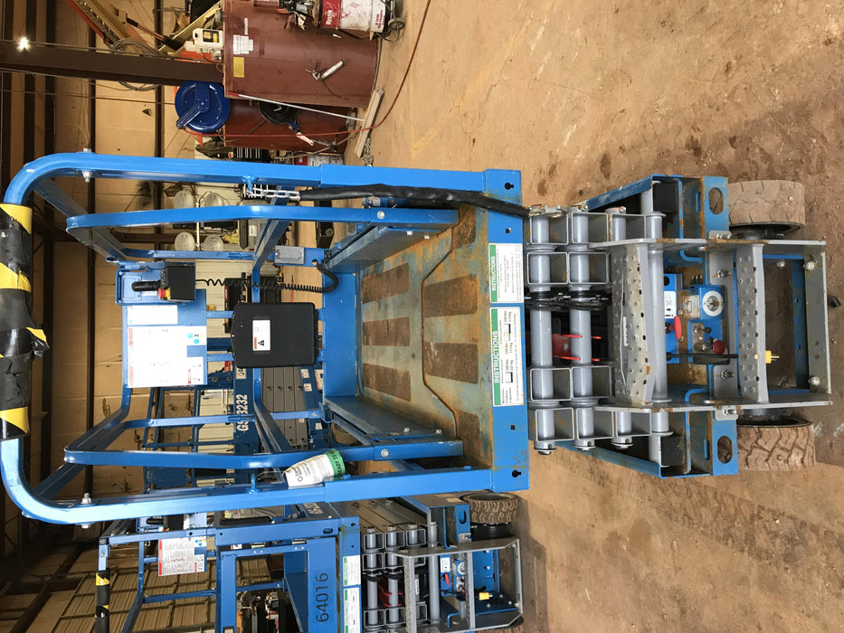 2019 Genie GS-1930 Fixed rails with chain Entry