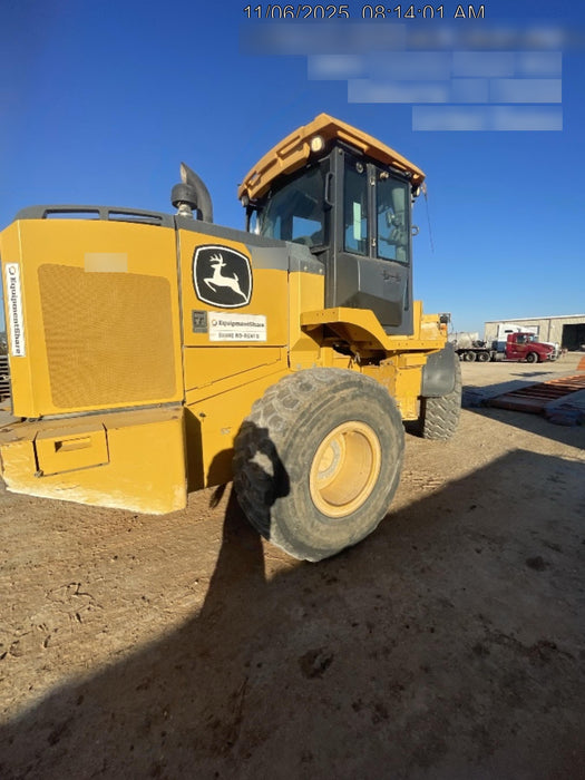 2019 John Deere 624L 4yd Wheel Loader, Cab/Heat/Air, 3 Function Hydraulics, JRB Hydraulic QC, QC 4yd bucket w/smooth cutting edge, QC Carriage, 72" Fork Tines, 5yr/5,000hr Powertrain and Hydraulics extended warranty