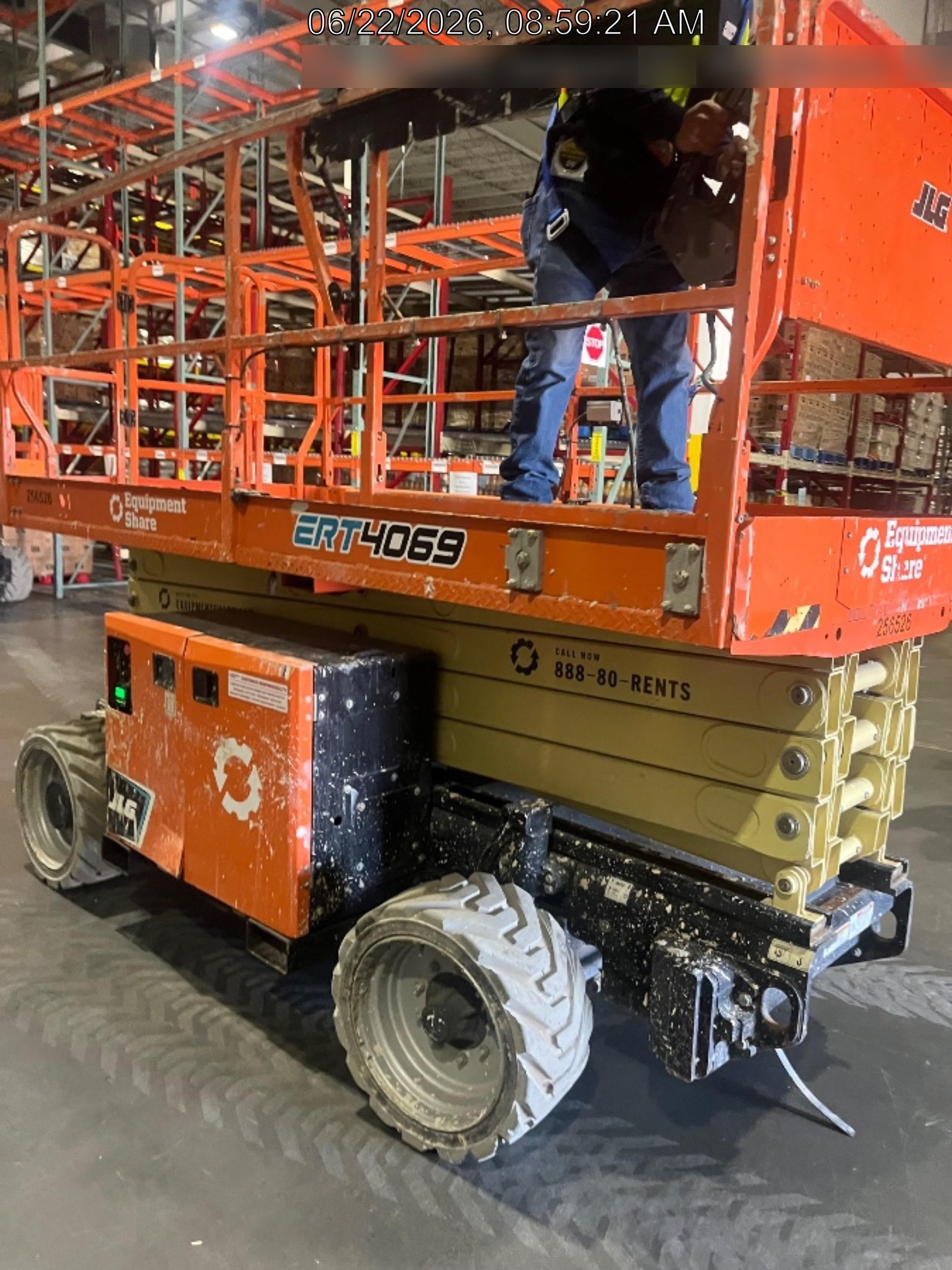 2022 JLG ERT4069